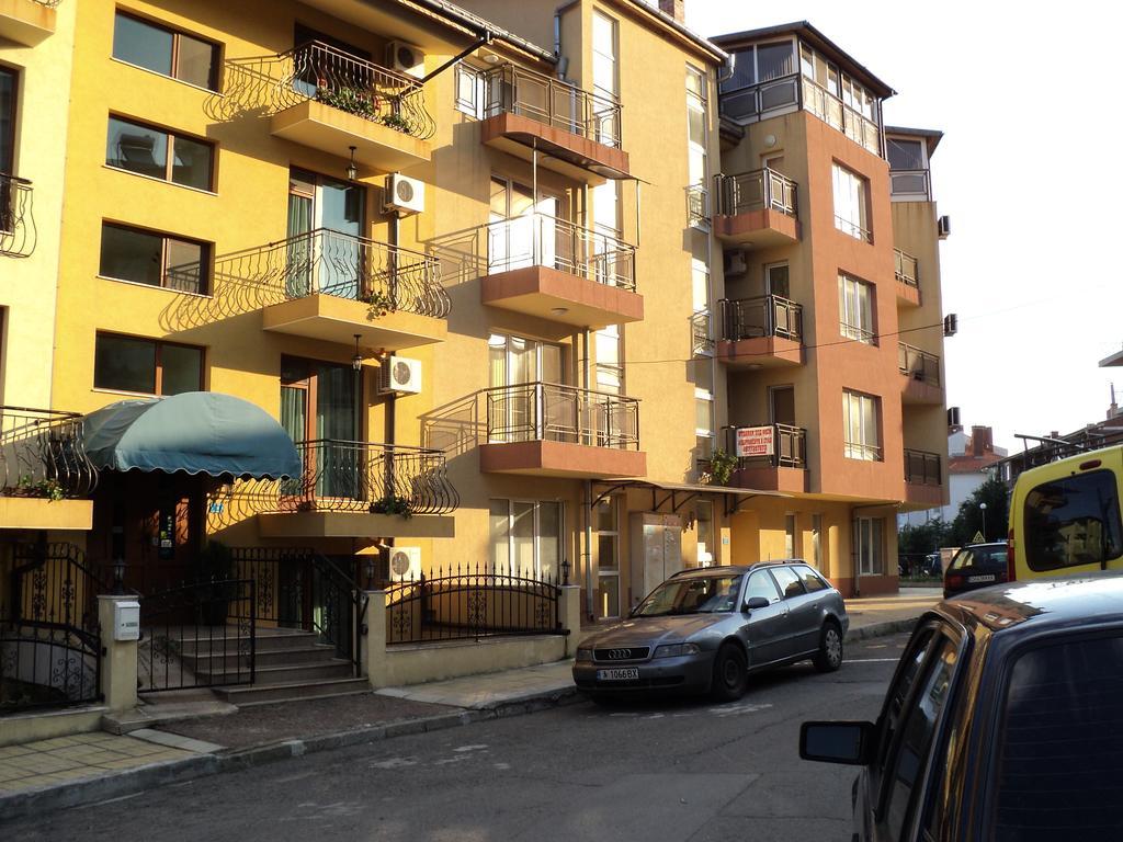 Meni Apartments And Guest Rooms Sozopol Quarto foto