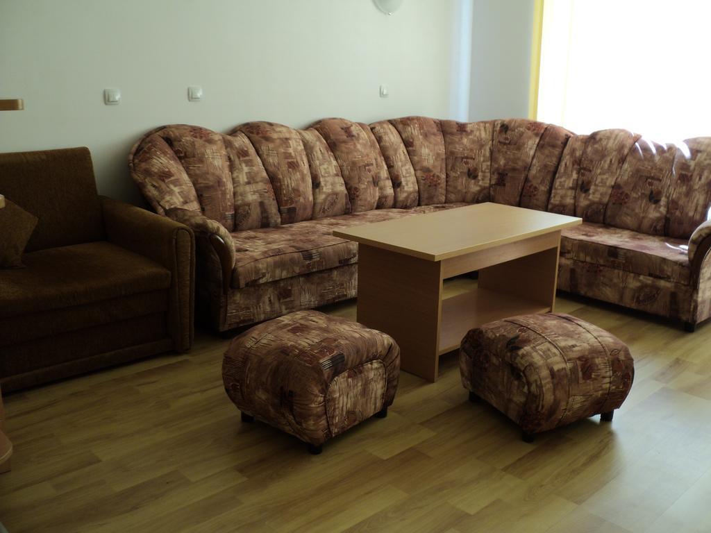 Meni Apartments And Guest Rooms Sozopol Exterior foto