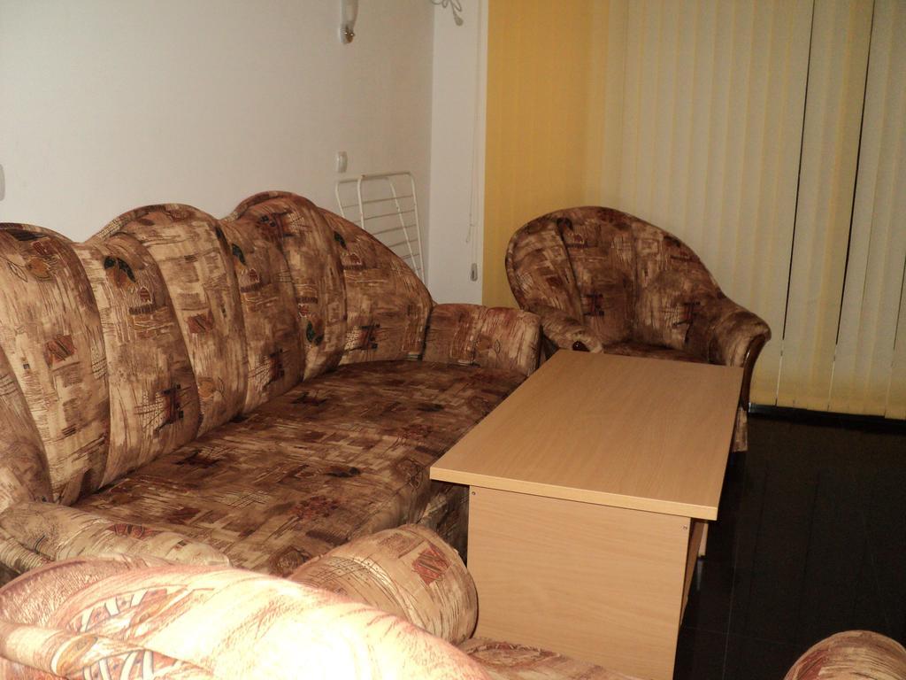 Meni Apartments And Guest Rooms Sozopol Exterior foto