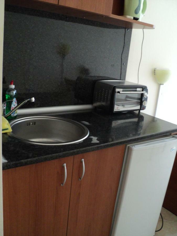 Meni Apartments And Guest Rooms Sozopol Exterior foto