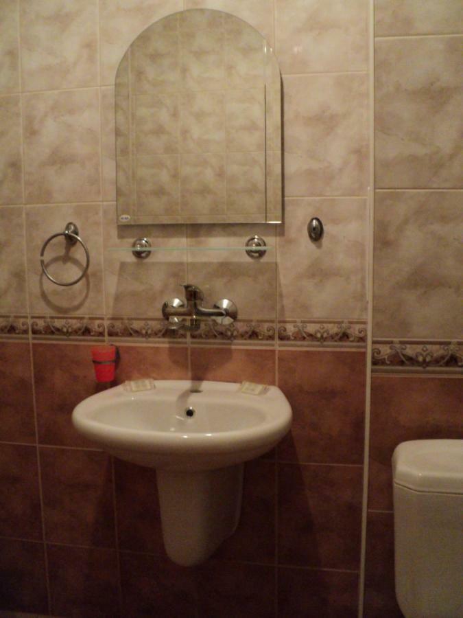 Meni Apartments And Guest Rooms Sozopol Exterior foto